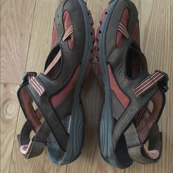 EUC Merrell Leather and Mesh Closed Toe Sandals - Picture 1 of 7